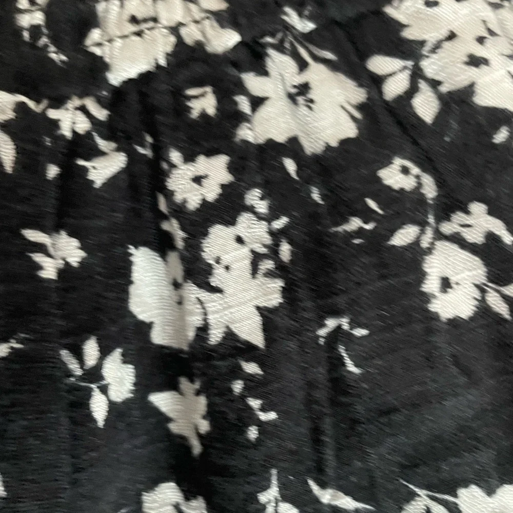 NWT Bershka shirred mini rara skort in black floral. Size Large